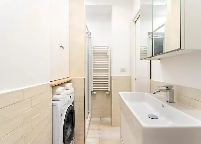 First Floor Apartment Rom